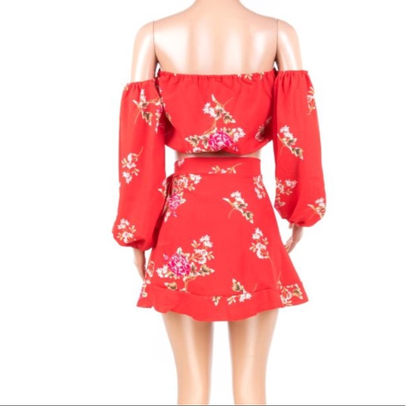Red floral 2 piece set - Picture 5 of 5